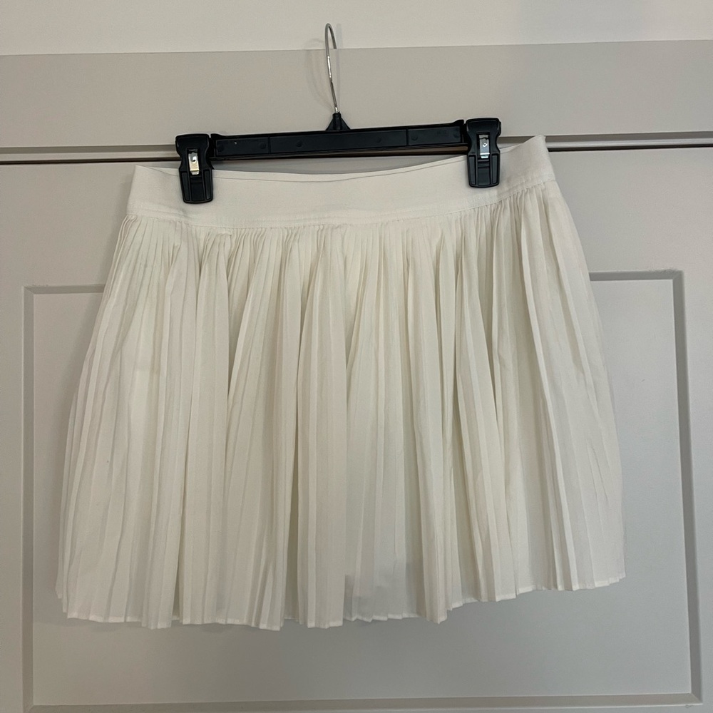 Old Navy White Pleated Tennis Skirt